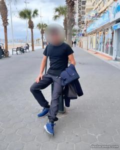 613786243: Chico busca chica en Alicante