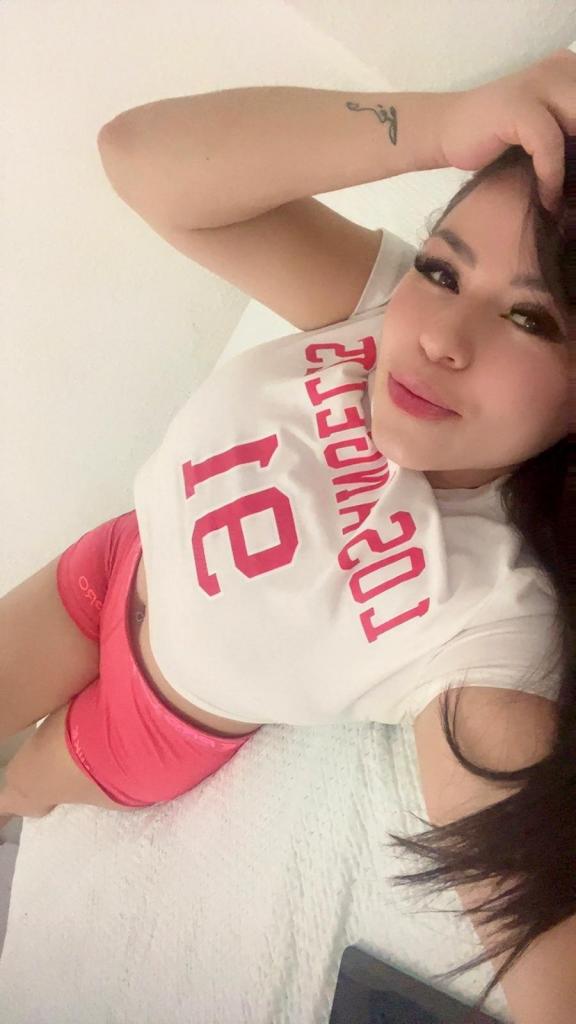 661676458: Chica busca chico en Granada