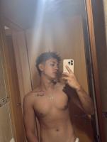 697751128: Chico busca chica en Ibiza