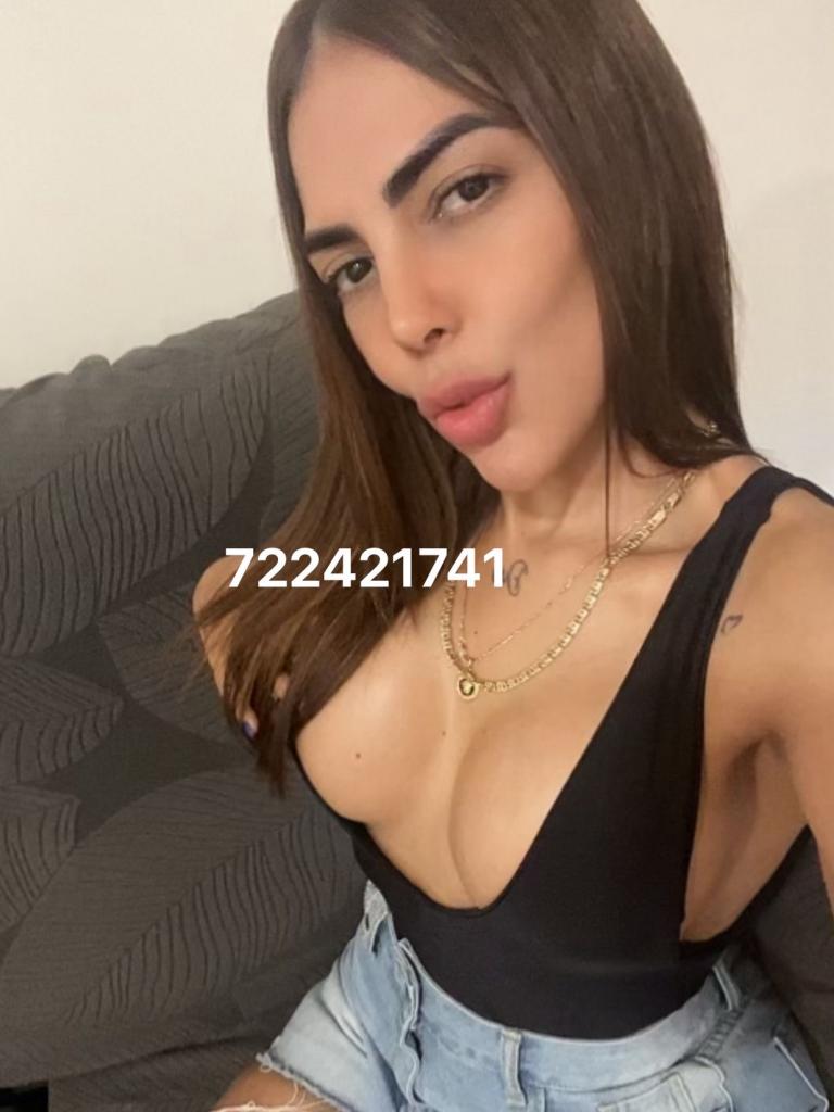 722421741: Chica busca chico en Madrid
