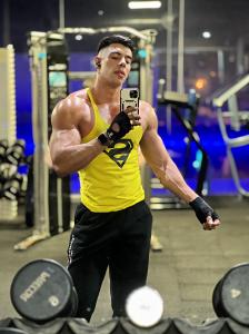 602464437: Chico busca chica en Zaragoza