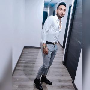 Chico busca chica en Gerona: 