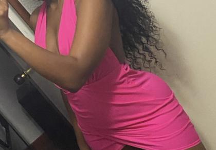 671379886: Chica busca chico en Madrid