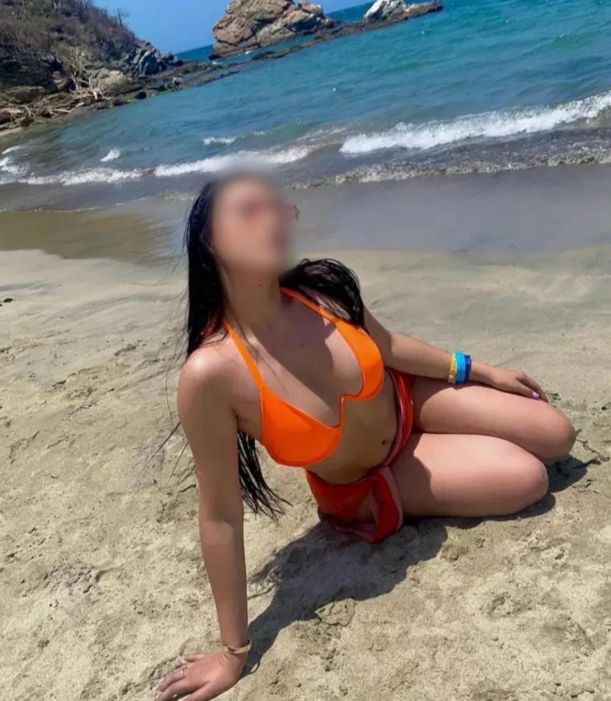 742054392: Chica busca chico en Valencia