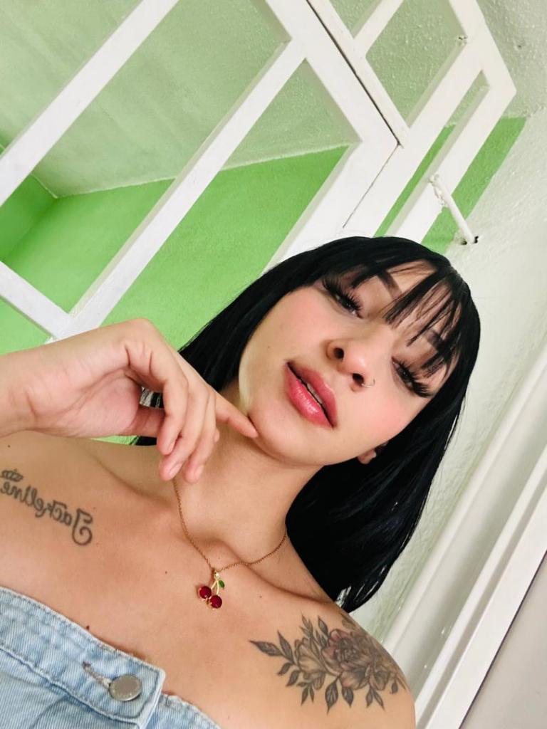 722379665: Chica busca chico en Pontevedra