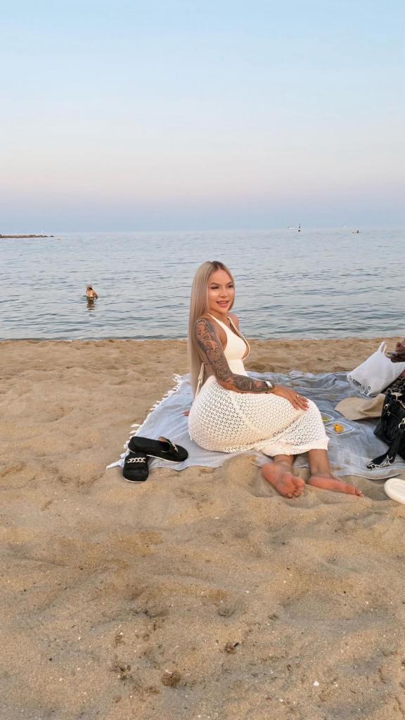 655769709: Chica busca chico en Gerona