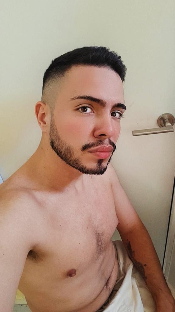 Chico busca chica en Sevilla: 