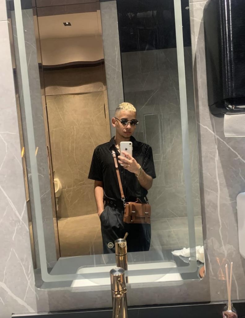 687161523: Chico busca chica en Sevilla