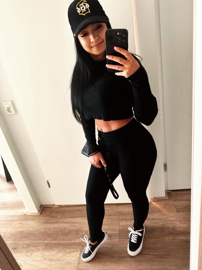 631524257: Chica busca chico en Valencia