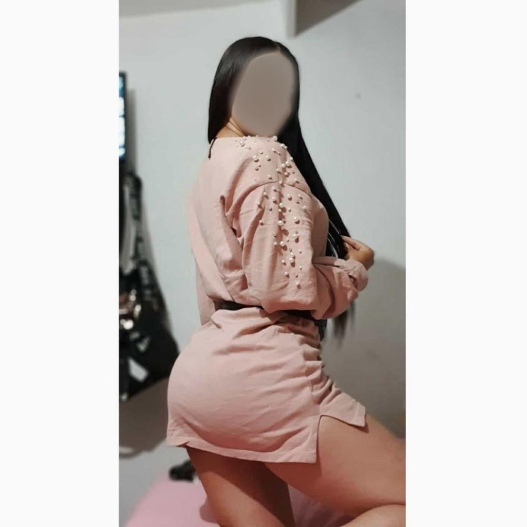 614844824: Chica busca chico en Málaga