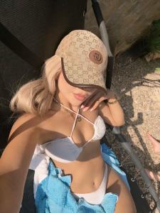 655769709: Chica busca chico en Gerona