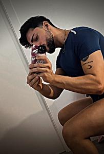 637705099: Chico busca chica en Valencia