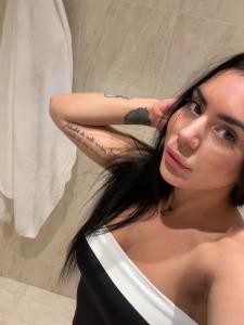 613585355: Chica busca chico en Madrid