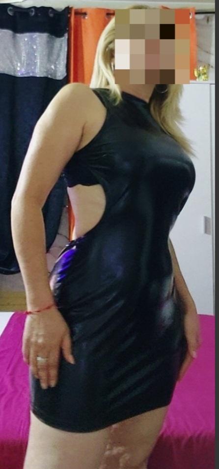 631029847: Chica busca chico en Gerona