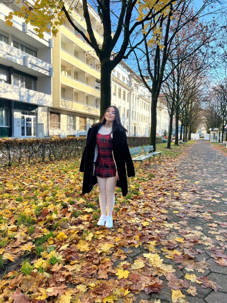 631584470: Chica busca chico en Alicante