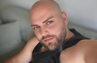 613849194: Chico busca chica en Barcelona