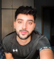 637705099: Chico busca chica en Valencia