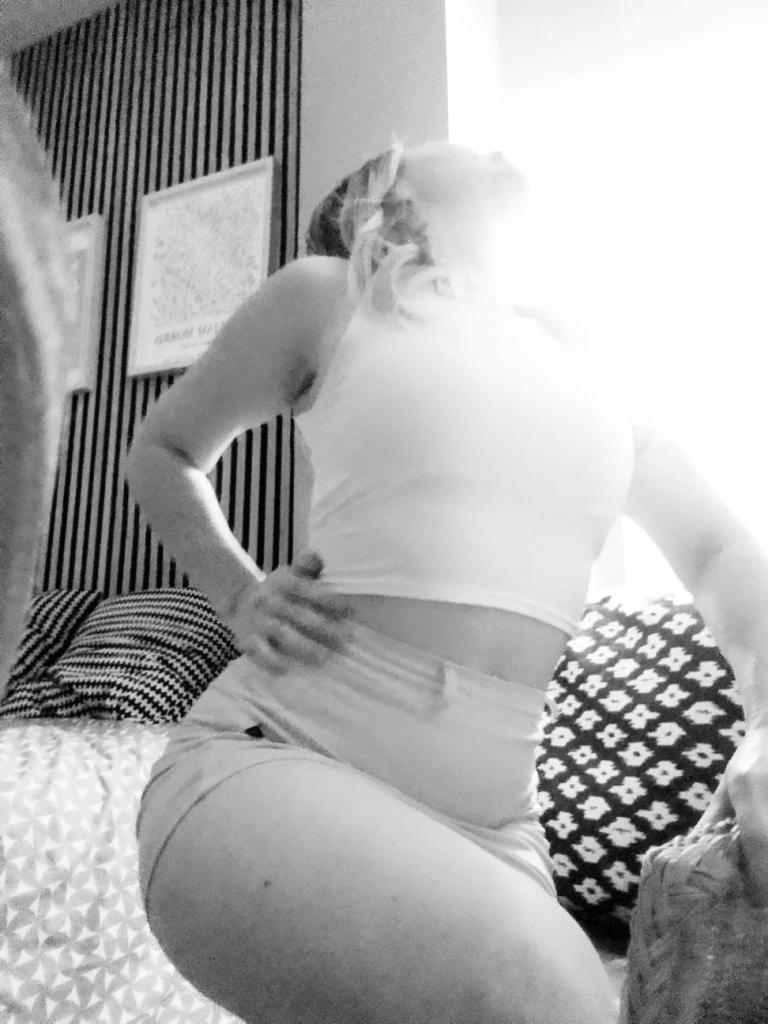 632437045: Chica busca chico en Barcelona