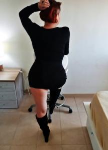 613764361: Chica busca chico en Barcelona