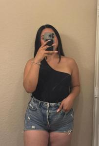 614531184: Chica busca chico en Sevilla