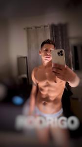 654979926: Chico busca chica en Málaga