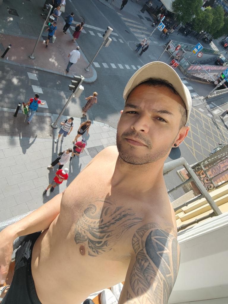 602728723: Chico busca chica en Pontevedra