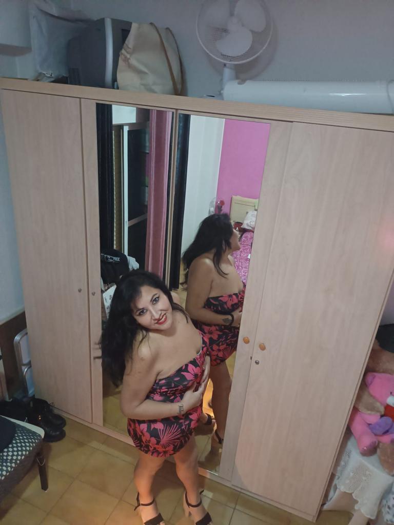 610983020: Chica busca chico en Almería