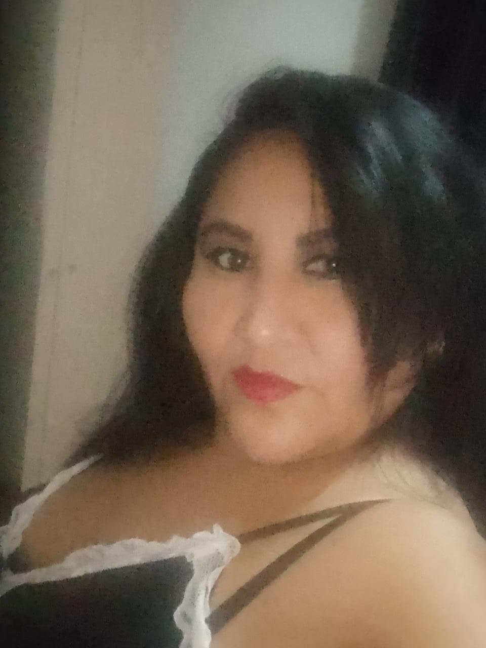Chica busca chico en Almería: 
