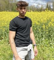 603122420: Chico busca chica en Barcelona