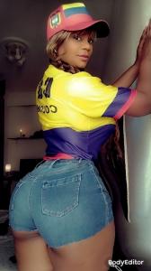 611326210: Chica busca chico en Barcelona