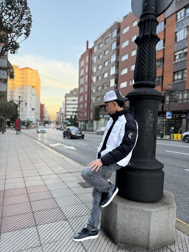 614520794: Chico busca chica en Valladolid