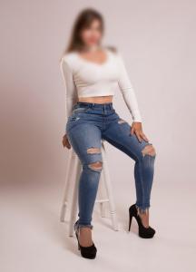 603143242: Chica busca chico en Barcelona