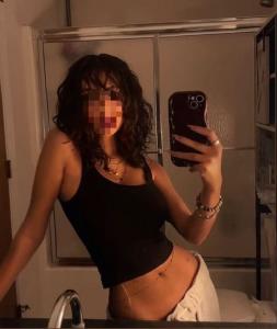 624923951: Chica busca chico en Madrid