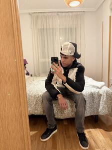 614520794: Chico busca chica en Valladolid