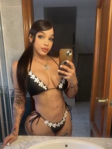 670704204: Chica busca chico en Barcelona