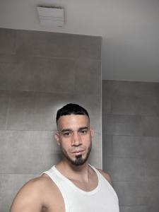 661002101: Chico busca chica en Las Palmas