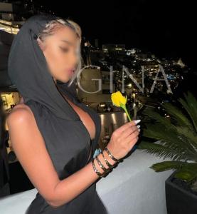 658325594: Chica busca chico en Barcelona