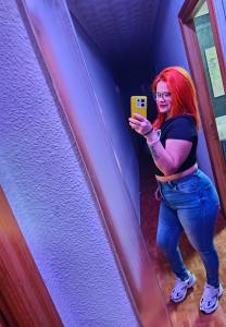 677308085: Chica busca chico en León