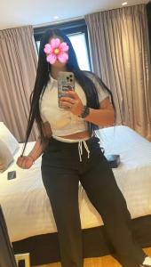 613859338: Chica busca chico en Cádiz