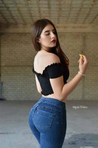 Chica busca chico en Murcia: Chica busca chico
