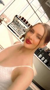 644730088: Chica busca chico en Madrid