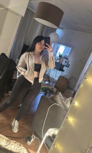 664421494: Chica busca chico en Ibiza