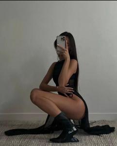 615684423: Chica busca chico en Madrid