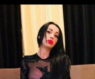 614137601: Chica busca chico en Madrid