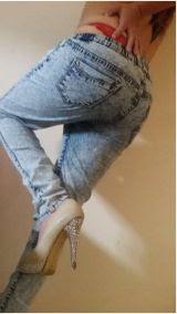 695304576: Chica busca chico en Sevilla