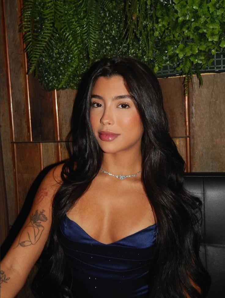 617046254: Chica busca chico en Málaga