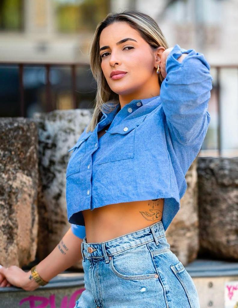 667989316: Chica busca chico en Tarragona