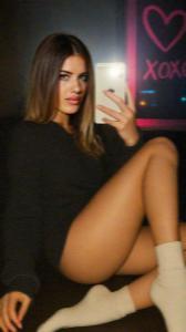 613204589: Chica busca chico en Barcelona