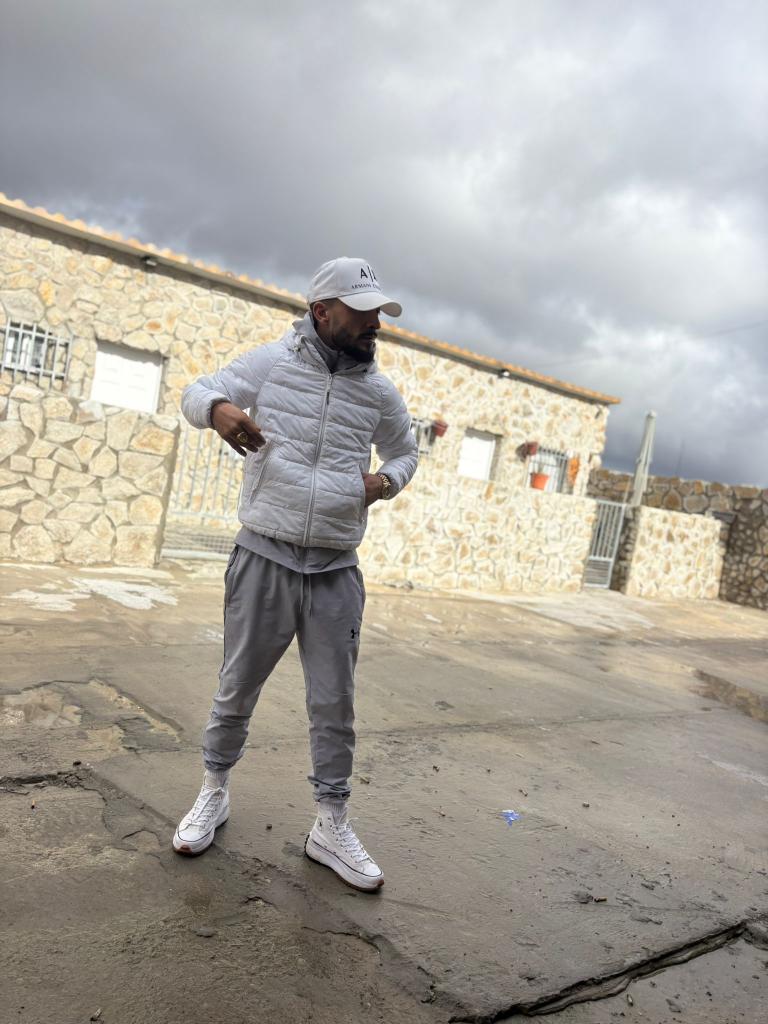 633376662: Chico busca chica en Cádiz