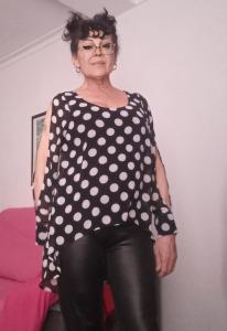 692630550: Chica busca chico en Barcelona